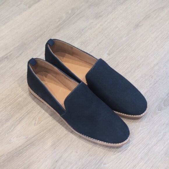 Bill Blass Dark Blue Textured Loafers - Picture 1 of 8